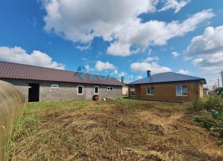 Продаю дом, 110 м2, деревня Азьмушкино, улица Вахитова, 16