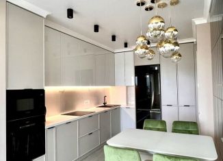 Продаю трехкомнатную квартиру, 112 м2, посёлок Путёвка, микрорайон Мегаполис-Парк, 14/4