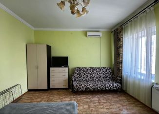 Продажа однокомнатной квартиры, 30 м2, Крым, улица Революции, 57