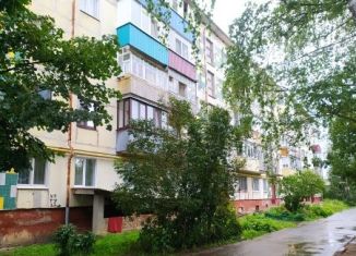 Продам 4-комнатную квартиру, 63 м2, Йошкар-Ола, улица Луначарского, 49