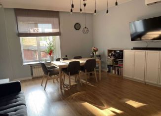 Продам 3-комнатную квартиру, 125.7 м2, Санкт-Петербург, Невский проспект, 84-86, метро Достоевская