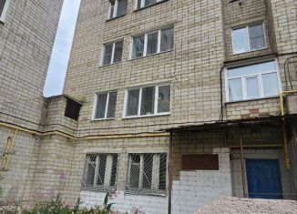 Продаю 2-комнатную квартиру, 50 м2, Белорецк, улица 50 лет Октября, 46