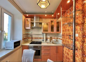 Сдается в аренду 2-ком. квартира, 48 м2, Санкт-Петербург, улица Покрышева, 2/40