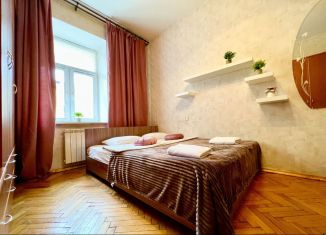 Сдам 3-ком. квартиру, 98 м2, Санкт-Петербург, Апраксин переулок, 19-21