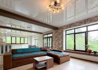 Сдается в аренду дом, 310 м2, Владивосток, Высотная улица, 4