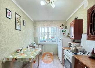 Продам 3-комнатную квартиру, 68 м2, Мелеуз, Октябрьская улица, 14