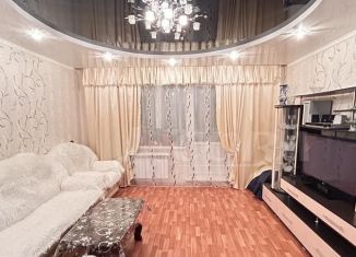 Продаю 3-ком. квартиру, 65 м2, Тобольск, 10-й микрорайон, 24