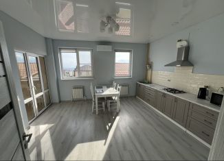 Сдам 3-комнатную квартиру, 100 м2, Геленджик, Пограничный проезд, 11