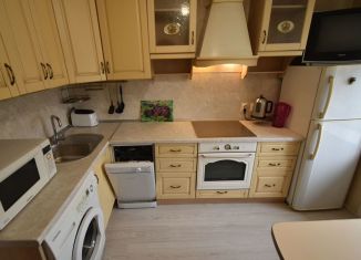 Аренда 1-ком. квартиры, 40 м2, Уфа, улица Менделеева, 7/1