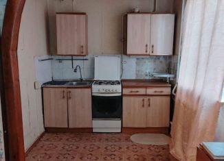 Сдаю 3-ком. квартиру, 64 м2, Ревда, улица Советских Космонавтов, 2