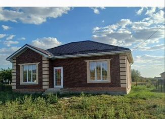 Продаю дом, 110 м2, село Чалтырь, Социалистическая улица