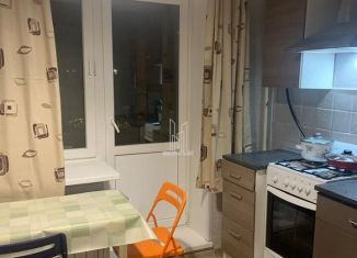 Сдам в аренду 2-ком. квартиру, 50.2 м2, Петергоф, Ботаническая улица, 18к1