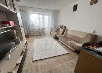 Продается трехкомнатная квартира, 56.3 м2, Тобольск, Октябрьская улица, 53