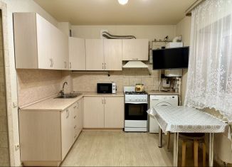 2-ком. квартира на продажу, 49 м2, посёлок железнодорожной станции Высокая Гора, улица Гагарина, 12