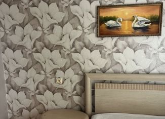 Сдам в аренду 2-комнатную квартиру, 60 м2, поселок городского типа Афипский, улица Победы, 4