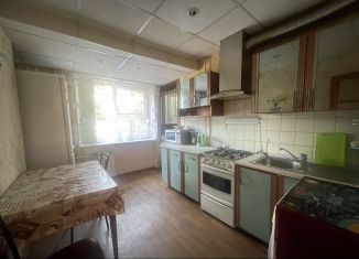 3-комнатная квартира на продажу, 68.2 м2, посёлок Шушары, Школьная улица, 20