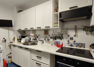 Продажа 3-комнатной квартиры, 63.5 м2, посёлок городского типа Гурзуф, улица Строителей, 11Ак1