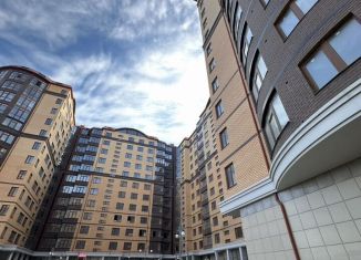 Продаю 1-ком. квартиру, 39 м2, Каспийск, улица Магомедали Магомеджановa, 31Б