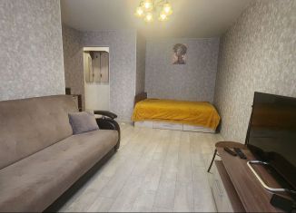 Аренда двухкомнатной квартиры, 45 м2, Смоленск, улица Октябрьской Революции