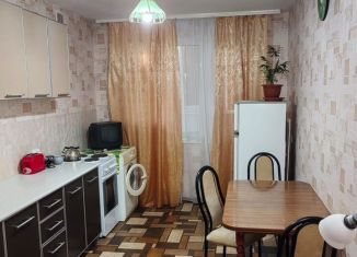 Сдам в аренду двухкомнатную квартиру, 63.9 м2, Уфа, улица Карла Маркса, 60/1