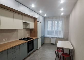 Сдам двухкомнатную квартиру, 64 м2, Йошкар-Ола, Зелёная улица, 1Г