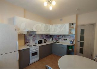 Сдам в аренду 1-ком. квартиру, 39 м2, Тобольск, 15-й микрорайон, 30