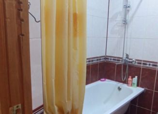 Сдаю в аренду 1-ком. квартиру, 50 м2, Махачкала, улица Генерала Омарова, 25