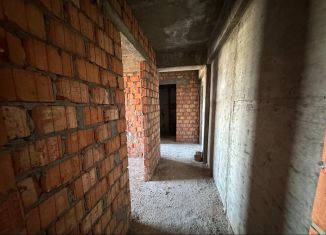 Продаю квартиру студию, 27 м2, Махачкала, проспект Али-Гаджи Акушинского, 100