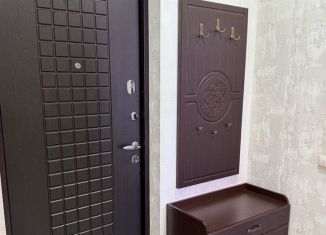 Сдаю в аренду 1-ком. квартиру, 45 м2, Севастополь, улица Молодых Строителей, 1А