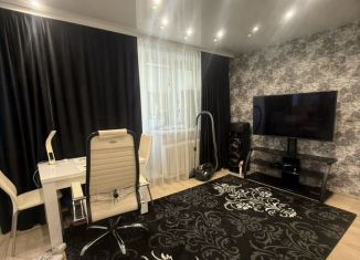 Продам 1-ком. квартиру, 30 м2, Дзержинск, проспект Ленинского Комсомола, 16