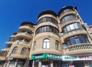 Сдаю в аренду двухкомнатную квартиру, 70 м2, Анапа, Крестьянская улица, 9В