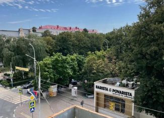 Сдам в аренду 2-ком. квартиру, 54 м2, Армавир, улица Кирова, 52