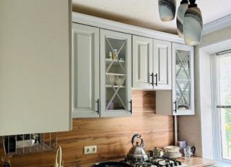 Продается однокомнатная квартира, 33 м2, Грозный, улица Хамзата У. Орзамиева, 15