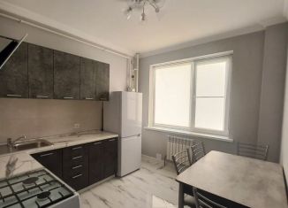 Сдам в аренду 1-комнатную квартиру, 35 м2, посёлок городского типа Яблоновский, улица Тургеневское Шоссе, 1Гк5