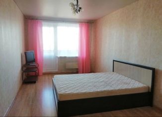 Сдам в аренду трехкомнатную квартиру, 70 м2, Республика Башкортостан, Грозненская улица, 69