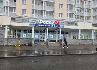 Продаю торговую площадь, 185 м2, Санкт-Петербург, улица Маршала Захарова, 18к1