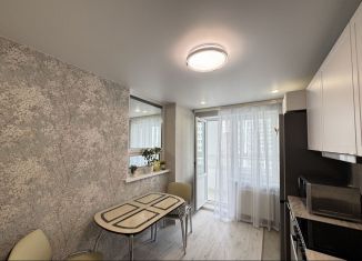 Сдам 2-комнатную квартиру, 64 м2, Уфа, улица Минигали Губайдуллина, 10/1