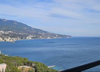 Продается 2-комнатная квартира, 55 м2, посёлок городского типа Ливадия, Виноградная улица, 101