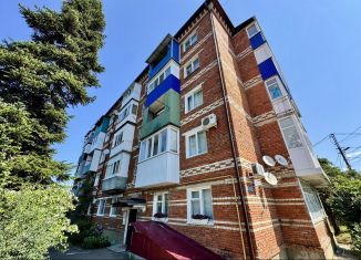 Продаю 1-комнатную квартиру, 34.7 м2, Апшеронск, улица Кирова, 24