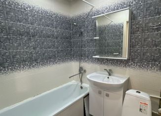 Продается однокомнатная квартира, 35 м2, Салават, бульвар Салавата Юлаева, 59