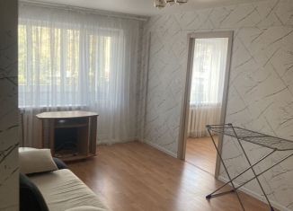 Сдаю 2-ком. квартиру, 45 м2, Удмуртия, улица Коммунаров