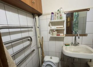 Сдается в аренду 1-комнатная квартира, 32 м2, Колпино, Загородная улица, 58