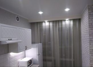 Сдаю 1-ком. квартиру, 38 м2, Республика Башкортостан, Коммунистическая улица, 98/1