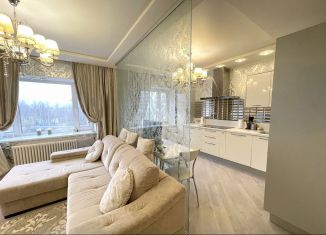 Трехкомнатная квартира в аренду, 97 м2, Карелия, улица Анохина, 47Б