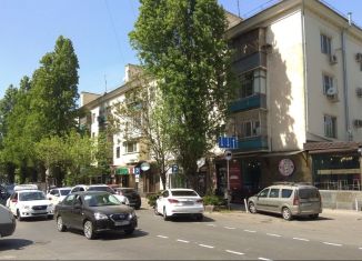 Торговая площадь на продажу, 180 м2, Краснодар, улица Хакурате, 3, микрорайон Центральный