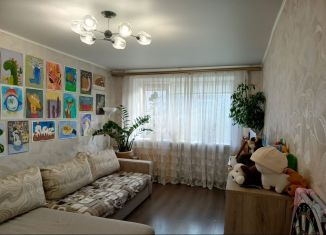 Продаю 2-ком. квартиру, 51.9 м2, Тюмень, улица 50 лет Октября, 33