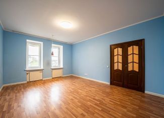 Продаю 2-ком. квартиру, 65.9 м2, Санкт-Петербург, Бассейная улица, 89