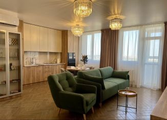 Сдаю 3-ком. квартиру, 80 м2, Ростов-на-Дону, проспект Ленина, 46/2
