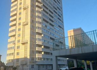 Продам 2-ком. квартиру, 82 м2, Краснодар, Фабричная улица, 4, микрорайон Центральный