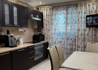 Продаю трехкомнатную квартиру, 80.4 м2, Чехов, Весенняя улица, 27, ЖК Олимпийский